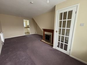 Sitting Room (1)- click for photo gallery